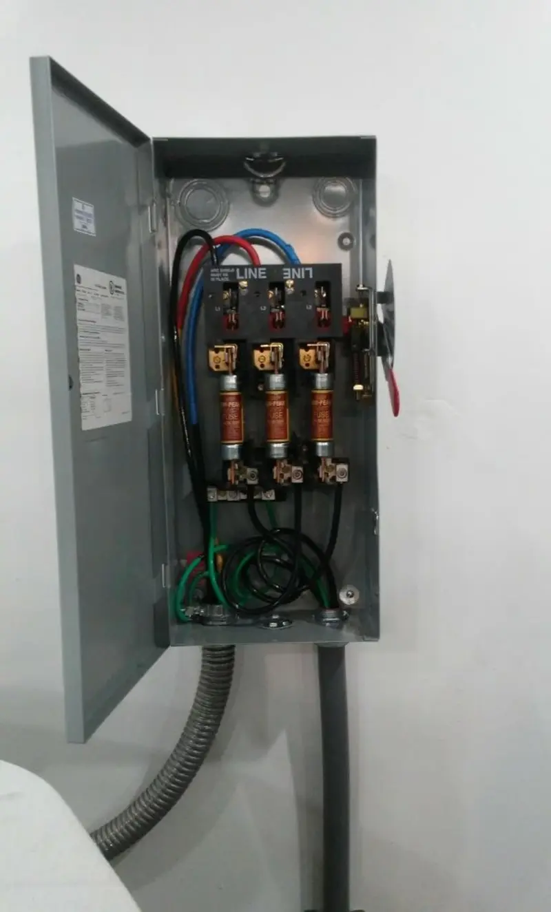 Three-phase disconnect switch installed for Smoke Detector Installation in Jennings Lodge